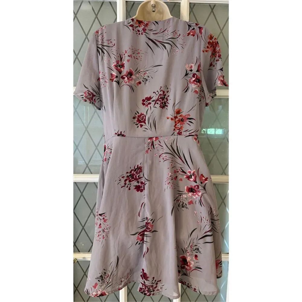 NWT Charlotte Russe Purple Floral Tie Front Fit And Flare Dress Size Large - Picture 4 of 8